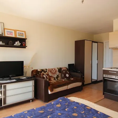Apartment Holiday Fort Club Studio Slantschew brjag